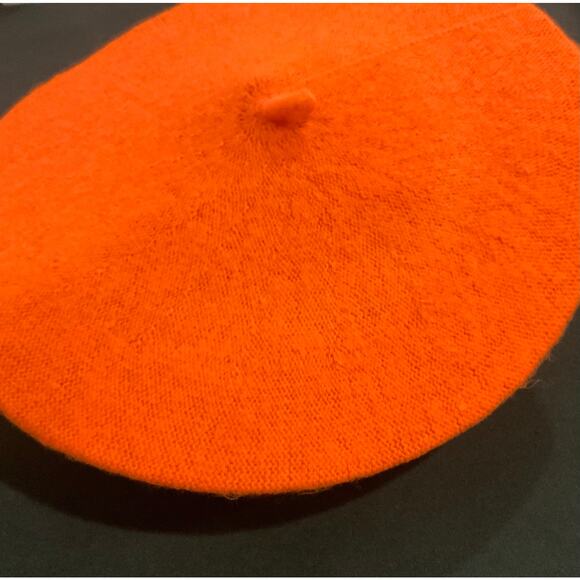 Vibrant Orange Wool Beret for Women & Teens - Stylish Chic Accessory - Picture 2 of 2